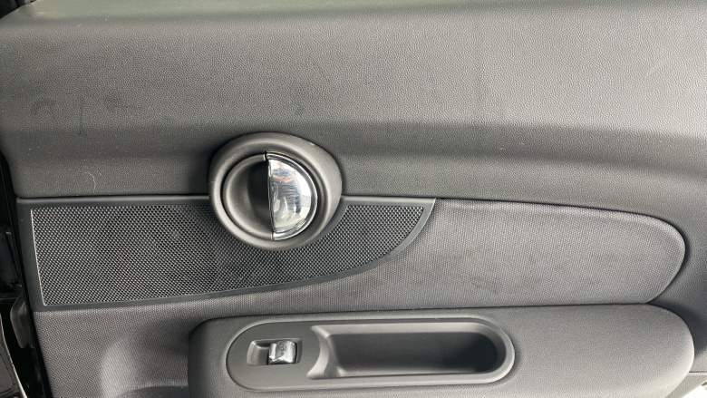 MINI Clubman 1.5 Cooper Classic 6dr Petrol Estate